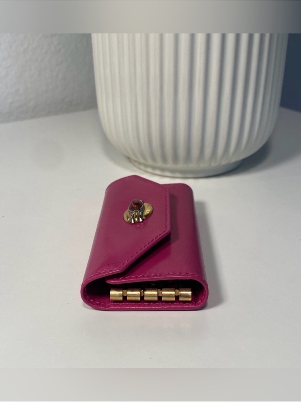 Gucci Fuchsia Leather cabochon Card Case with Gold-Tone Emblem vintage - Picture 6 of 9